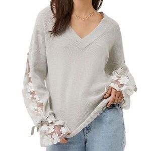 French Connection Gray V-Neck Sweater Classic Knit